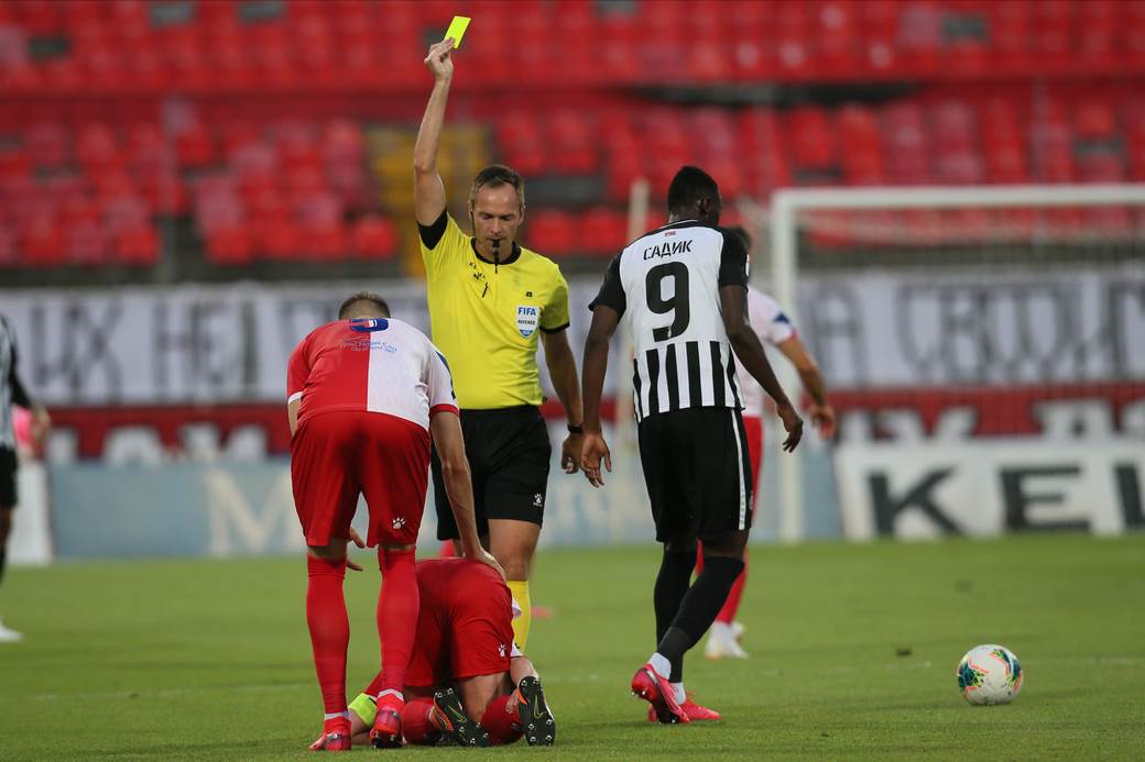  UEFA veruje srpskim sudijama: Posle ludog derbija u Novom Sadu, za vikend ih čekaju Hari Kejn 