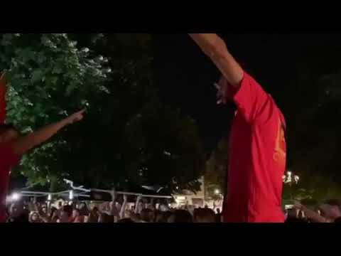  Na Cetinju pjevali Tompsona, odjekivala "Bojna čavoglave" (VIDEO) 