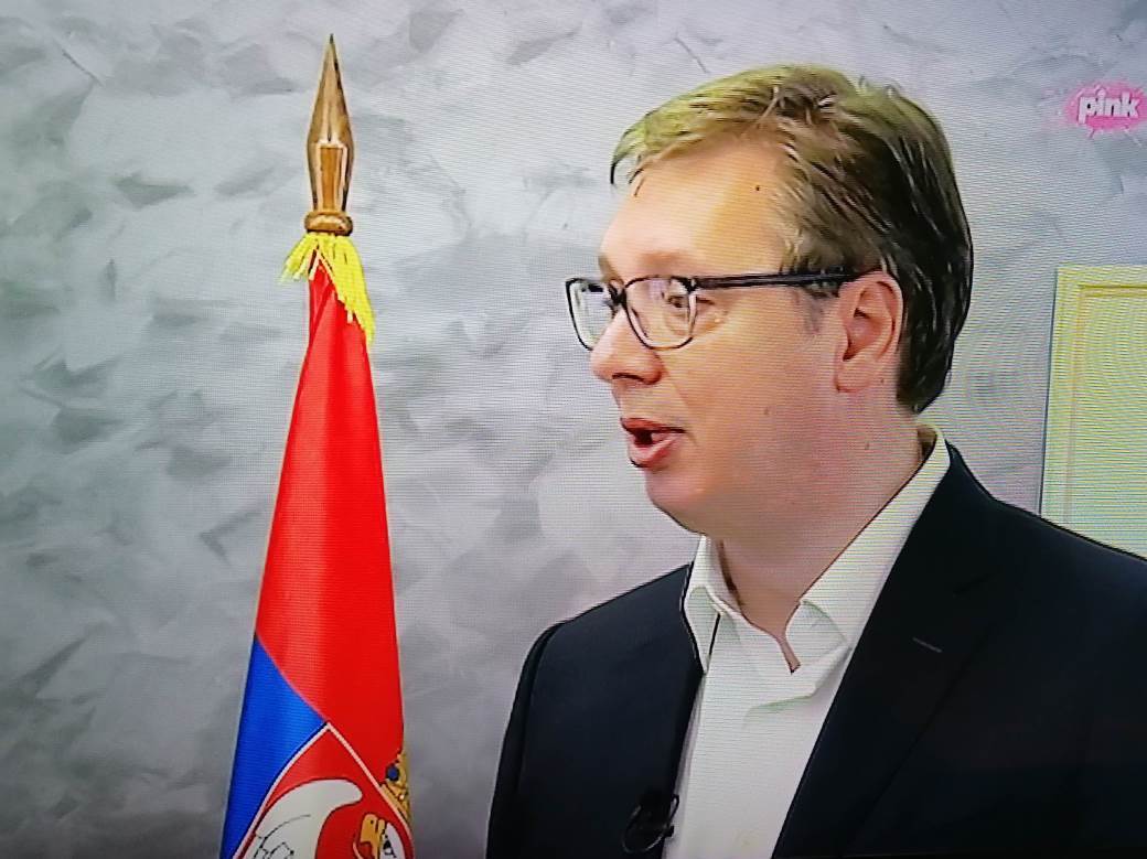  Vučić o komentaru Zaharove: Mogao sam da sedim i da čučim, to govori o njenom prostakluku 
