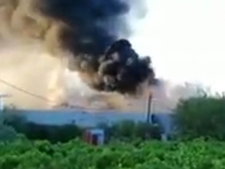  Dim i vatra kuljaju na autoputu u Hrvatskoj: Stravične scene poslije lančanog sudara (VIDEO) 