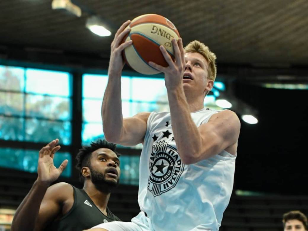 Pripremne utakmice KK Partizan pobijedio Kluž 