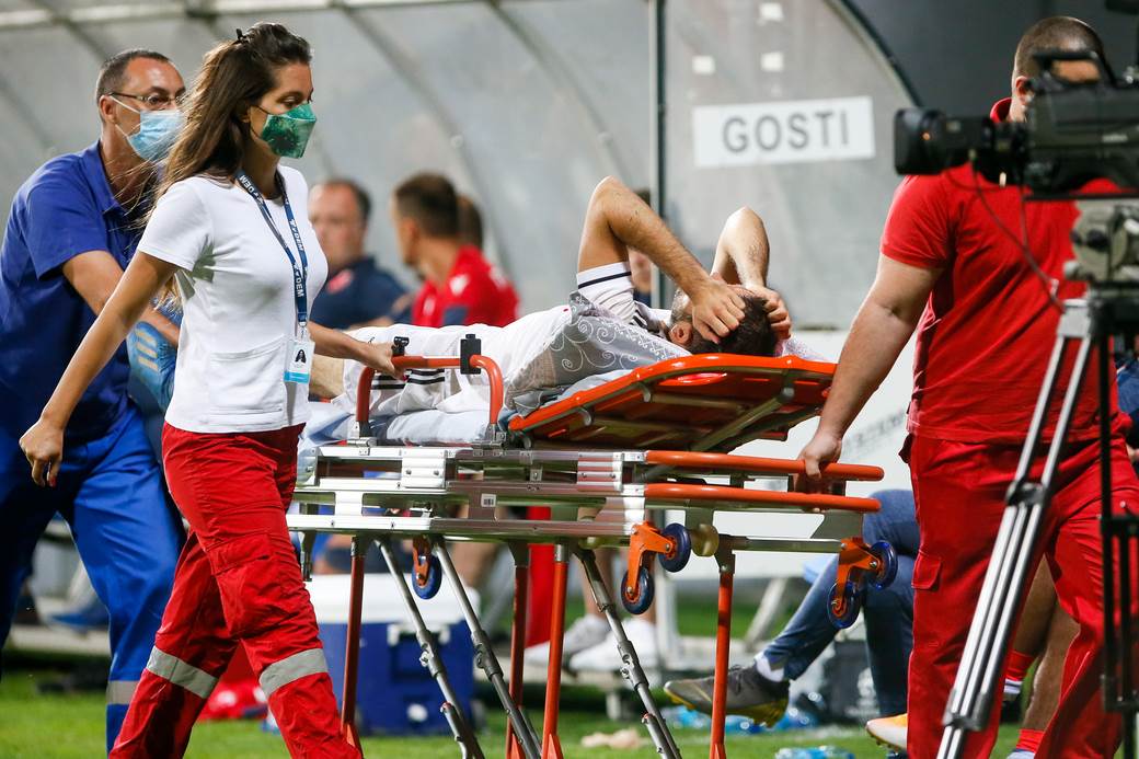  Oglasila se Zvezda: Imaju poruku za Docića koji je iznet sa terena zbog povrede! 