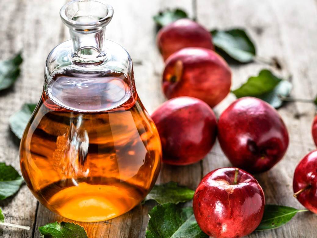  Jabukovo sirće pomaže pri mršavljenju, ali ne smije svako da ga pije! Opasno je ako imate ove probleme! 