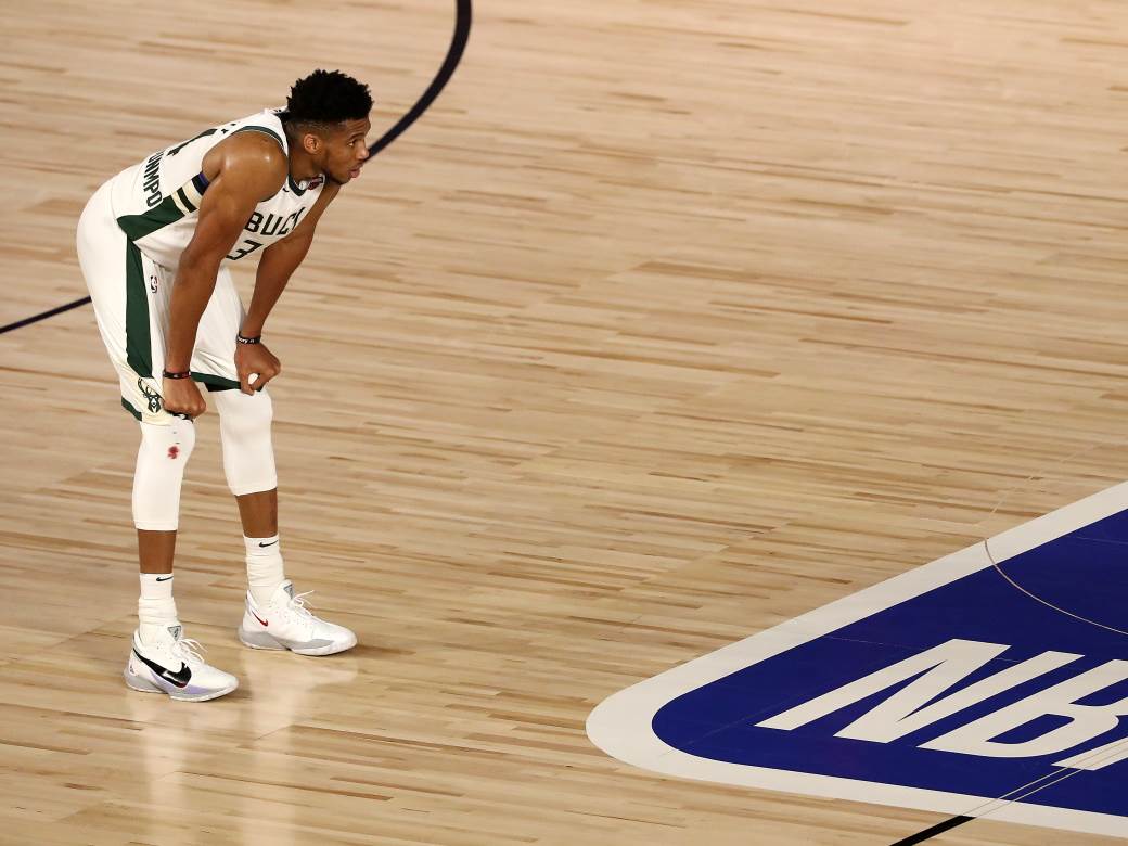  Janis-Adetokunbo-u-Dalasu-NBA-trejd-o-kom-se-govori-Luka-Doncic-dobija-MVP-pojacanje-iz-MIlvokija 