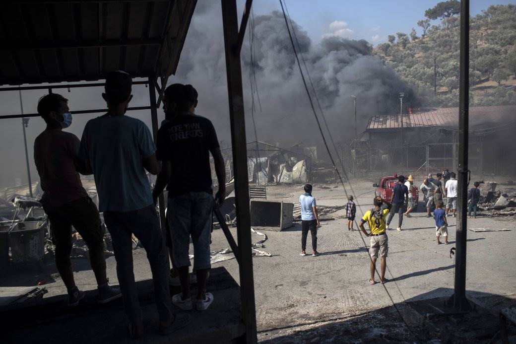  Nađeni krivci za stravičan požar: Grci uhapsili osumnjičene migrante, među njima i maloljetnici 