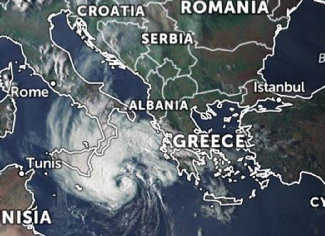  Meteorolozi najavili ekstremne vremenske prilike: Iznad Mediterana formirana veoma rijetka pojava, na udaru Grčka (FOTO) 
