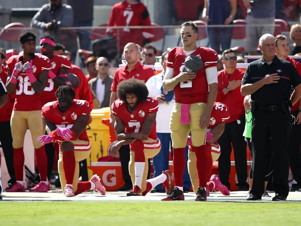  Novi dres rasprodat za nekoliko sekundi: Kolin Kapernik je i dalje megazvezda 