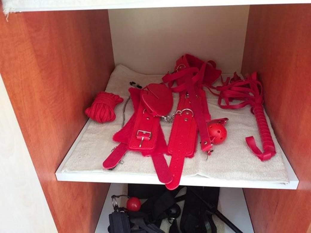 stan, apartman, seks igračke stan, apartman, seks igračke