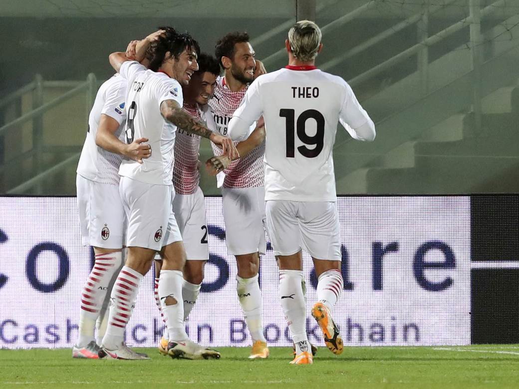 CROTONE, ITALY - SEPTEMBER 27: Brahim Diaz of Milan celebrates his team's second goal during the Serie A match between FC Crotone and AC Milan at Stadio Comunale Ezio Scida on September 27, 2020 in Crotone, Italy. (Photo by Maurizio Lagana/Getty Images) CROTONE, ITALY - SEPTEMBER 27: Brahim Diaz of Milan celebrates his team's second goal during the Serie A match between FC Crotone and AC Milan at Stadio Comunale Ezio Scida on September 27, 2020 in Crotone, Italy. (Photo by Maurizio Lagana/Getty Images)