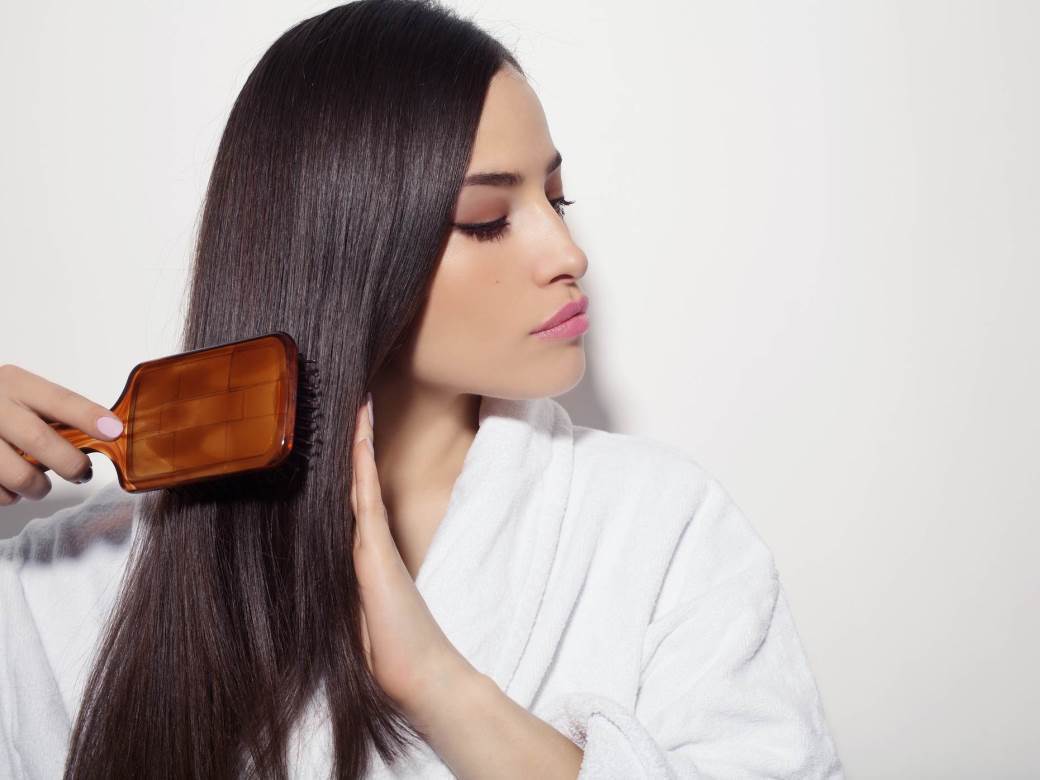  Zaboravite skupe šampone i suplemente: Šest jeftinih namirnica koje su "bomba" za brži rast kose, biće ljepša i bujnija! 