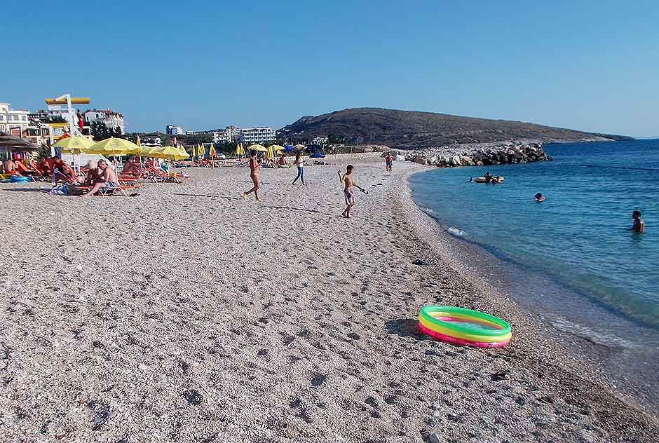  Socijalno ugrožena djeca putuju na ljetovanje u Kumbor 