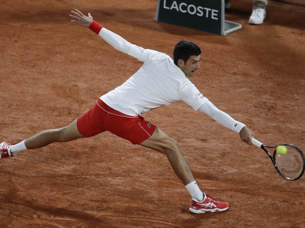  Novak Đoković igra za finale i da "pobegne" Nadalu: Ulog nije samo meč za titulu, već i rekorrd 