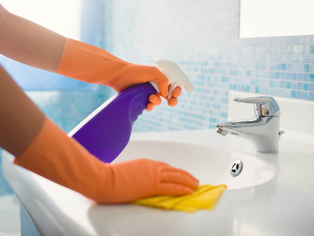  Opasna sredstva za čišćenje zamijenite jednim sastojkom: Ako ga ovako koristite kupatilo će blistati 