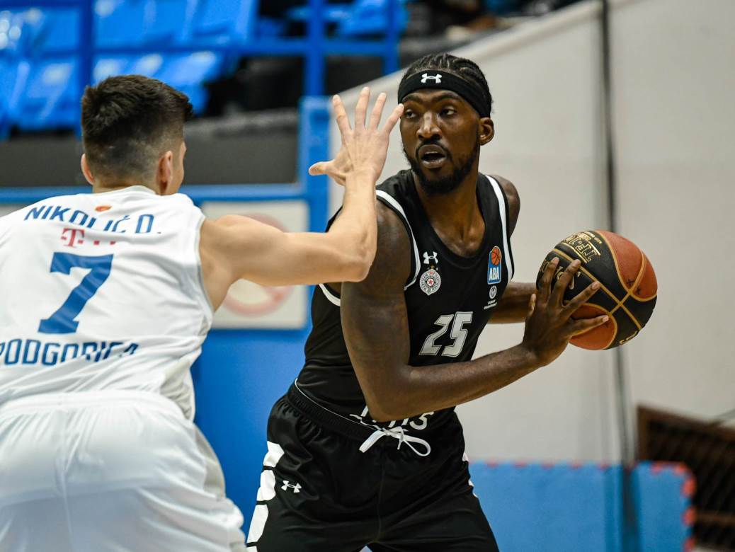  Budućnost Partizan - Šćepanović poslao Tomasa u svlačionicu 