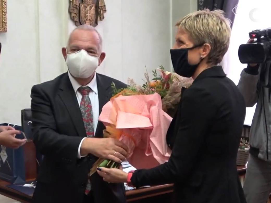  Olivera-Jevtic-napad-Bugarski-ambasador-izvinjenje-cvece-prijem-atletika-maraton 