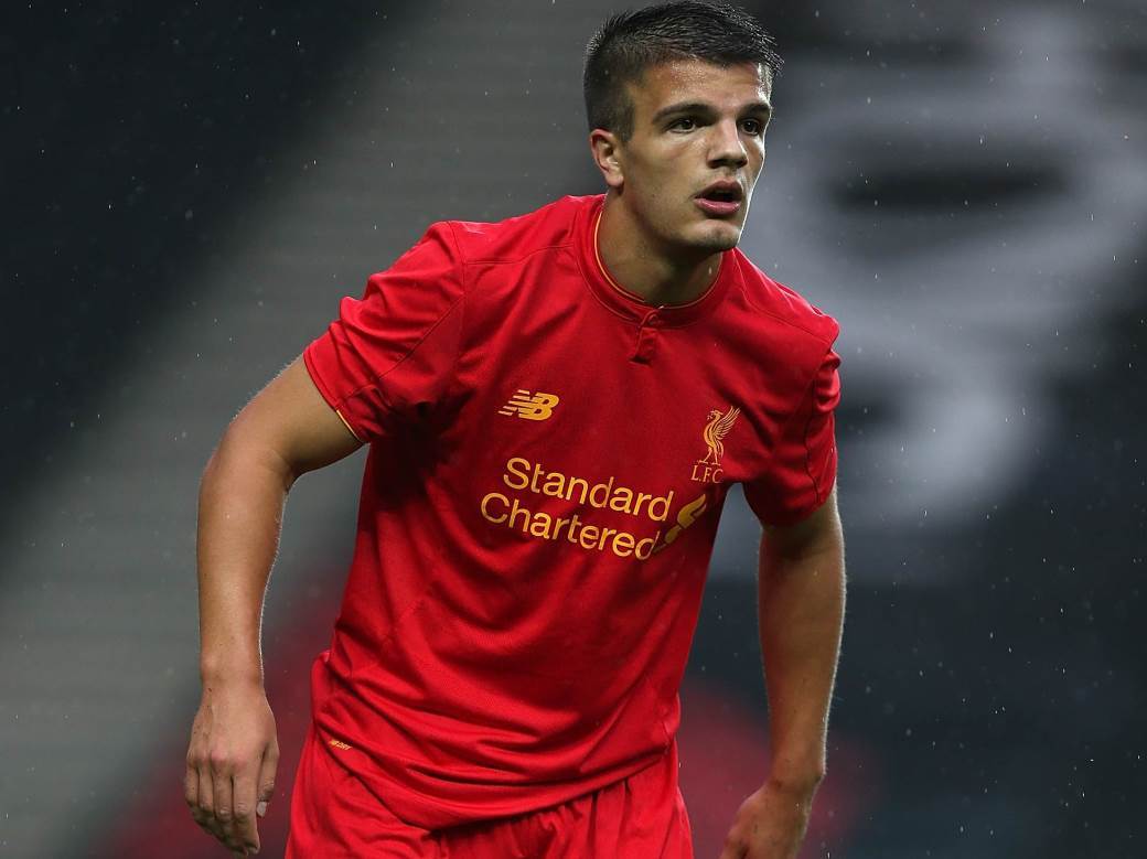  Tukao je saigrača da bi igrao za Liverpul: Mladi fudbaler ispričao šokantne detalje! 