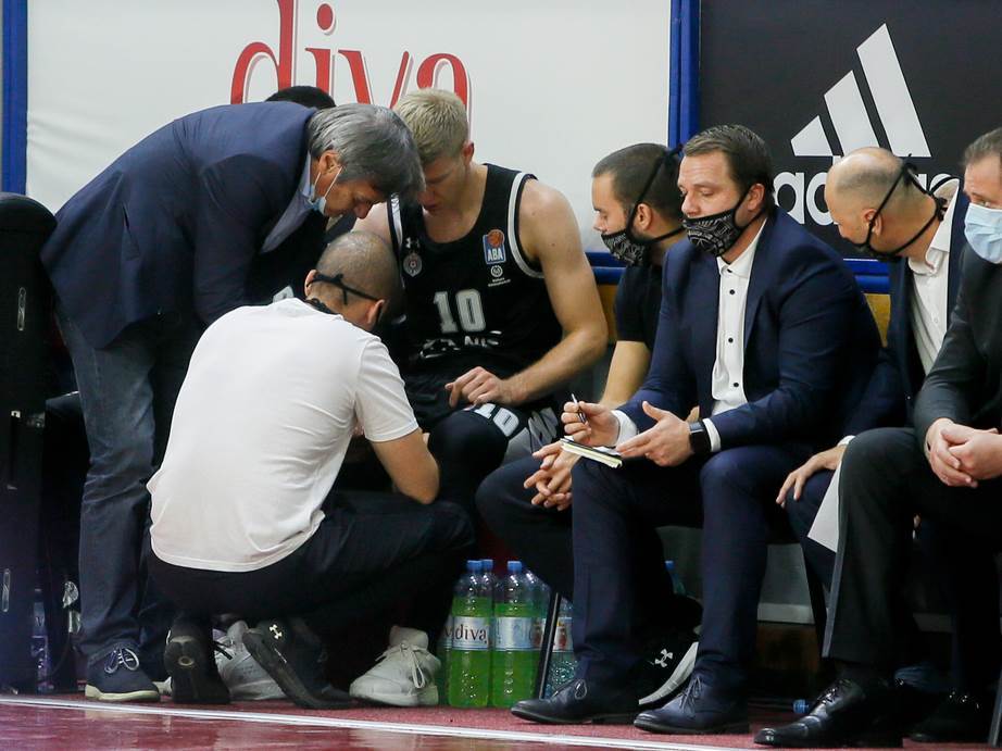  FMP - Partizan povreda Ognjan Jaramaz 