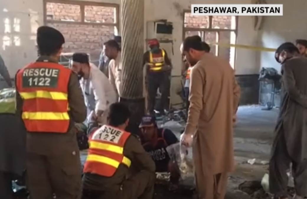  Eksplozija u Pakistanu: Bomba u islamskoj verskoj školi! Poginulo najmanje 7 učenika, ranjeno  preko 100 (VIDEO) 