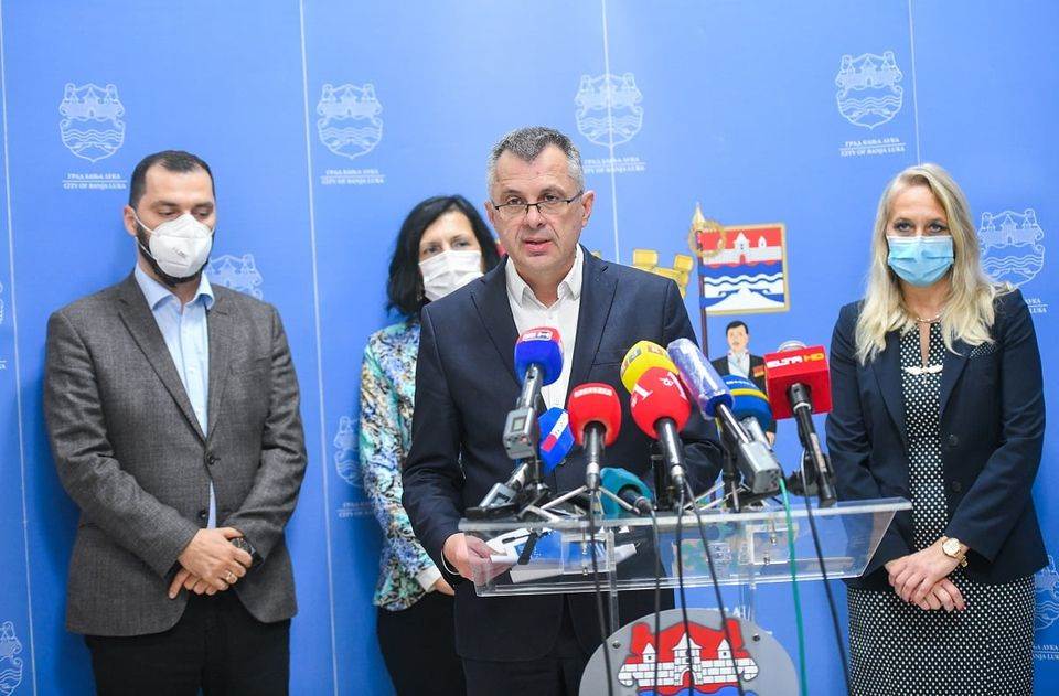  Banjaluka: Zdravstvo se pojačava novim radnicima, ''drive in'' testiranje na Malti 