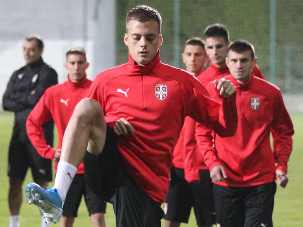  "Praćka" Zvezdinog deteta u najluđem meču večeri: Goleada u Kupu Italije, pa pobeda posle penala! (V 