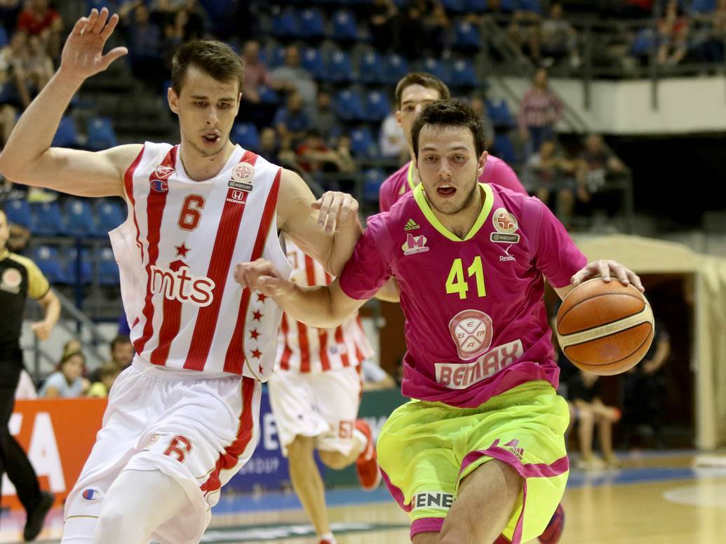  Jovan Novak potpisao za Megu 