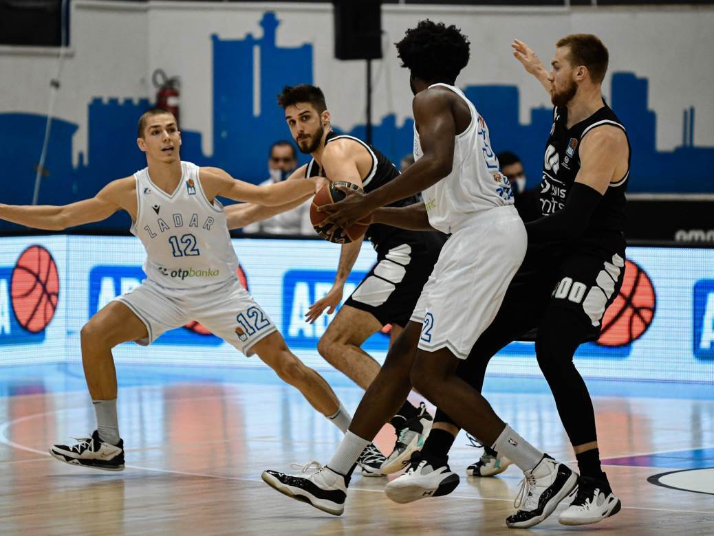  PARTIZAN SLOMIO ZADAR NA DEBIJU NOVOG TRENERA: Presudio sjajan šut za tri poena u drugom poluvremenu 