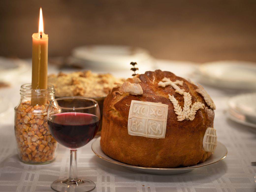  Recept koji svaka domaćica treba da ima: Kako da umijesite "pravi" slavski kolač i napravite pravoslavne ukrase 