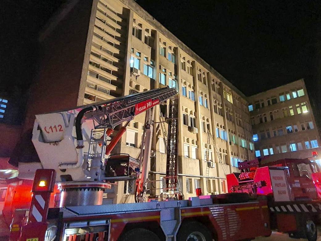  Požar u rumunskoj kovid bolnici, deset ljudi izgubilo život (FOTO) 