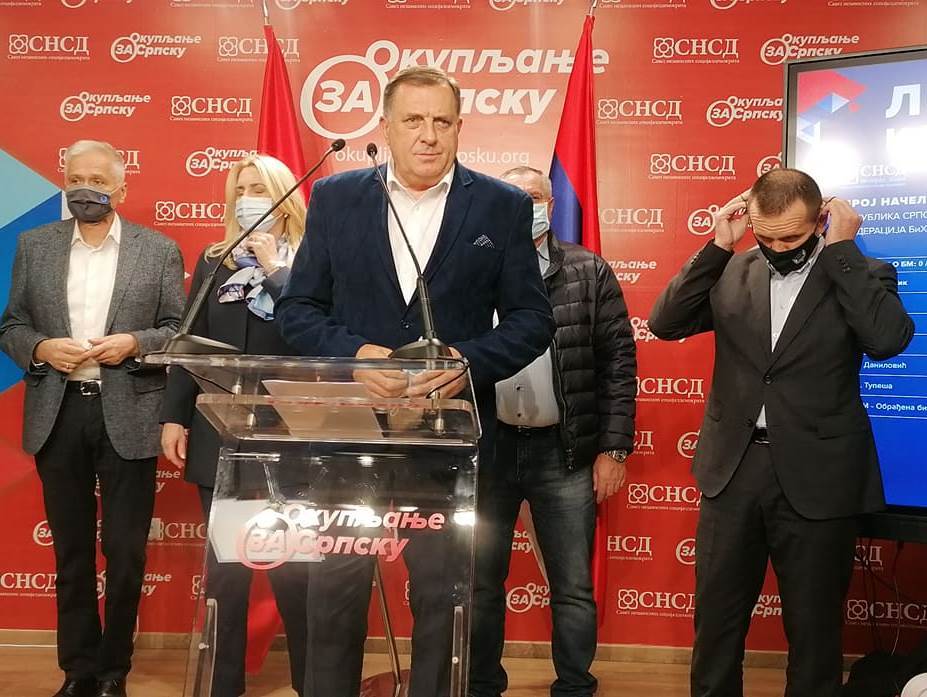  Dodik: Nisam srećan, od sutra sam ja predsjednik GO SNSD Banjaluka (VIDEO) 