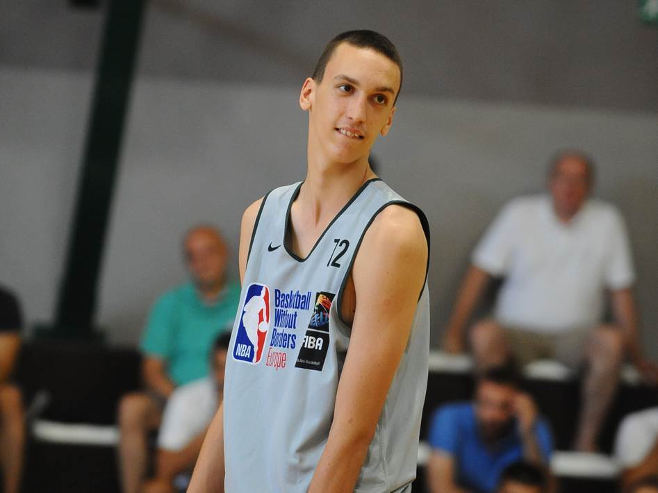  Srpski talenat o'ladio Grke pred odlazak u NBA: Volim vas, ali od početka sam izabrao Srbiju 