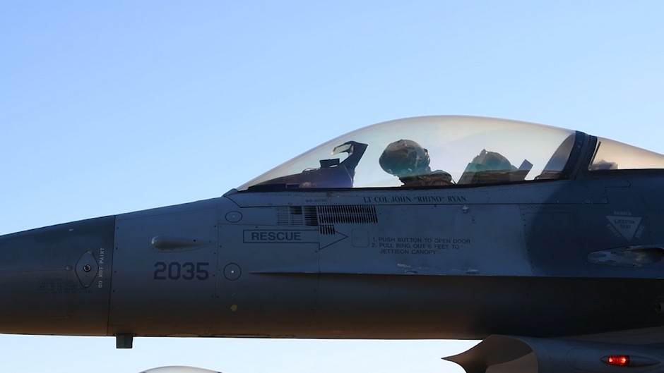  Američki vojni avioni F-16 iznad Glamoča (FOTO, VIDEO) 