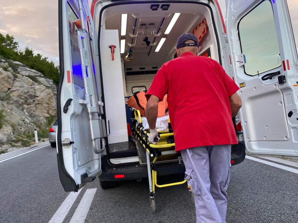  Stravična nesreća u Hrvatskoj: Poginule četiri osobe, više povrijeđenih 