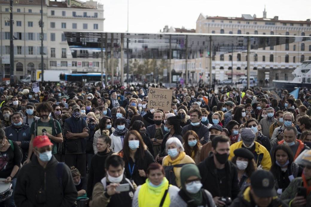 pariz, protest, francuska