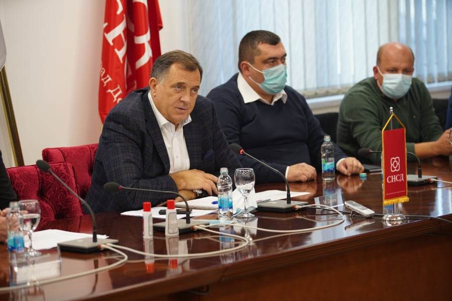 Sastanak SNSD i koalicije u Banjaluci: Imaćemo 19 odbornika (FOTO) 