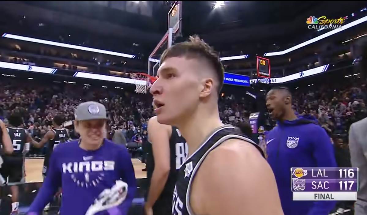  Sakramento Bogdan koš za pobjedu protiv Lejkersa 
