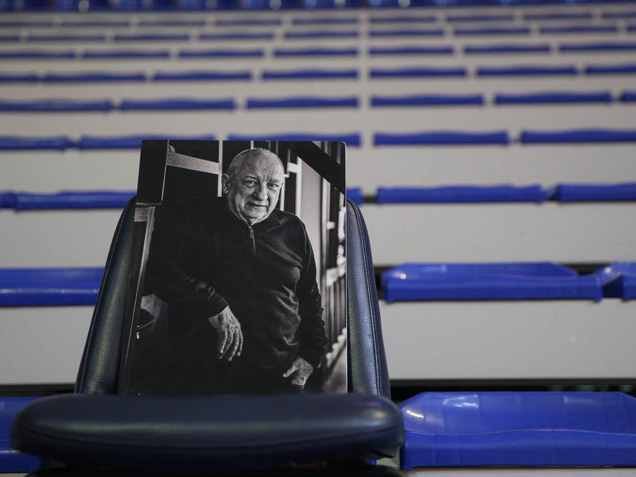  Zvezdu gleda najvjerniji navijač: Prazan Pionir i njegova slika! 