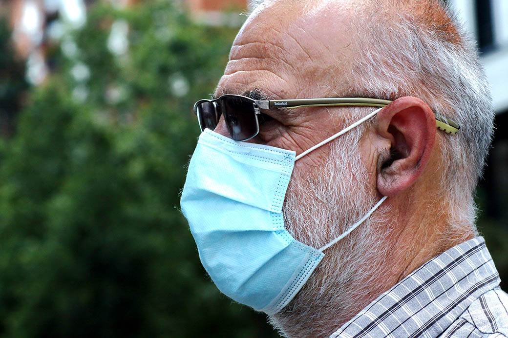  Da li hirurške maske mogu da se nose više puta? Naučnici kažu: Situacija je kao sa gaćama 