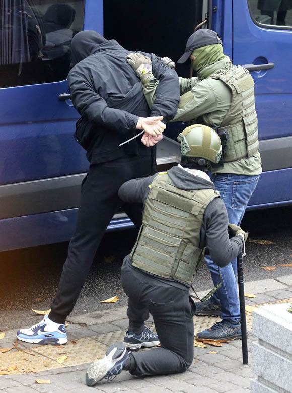  Škaljarac uhapšen dok je pripremao egzekuciju mlađeg muškarca, "pao" na Cetinju u poslednjem trenutku! 