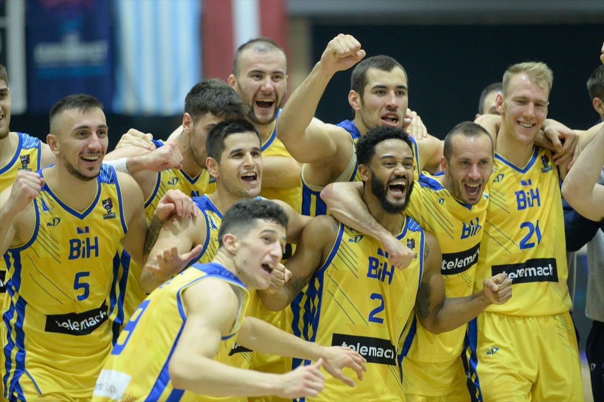  Vedran Bosnić presrećan: Odbrana, odbrana, odbrana! Bugari: Užas, katastrofa! BiH - Bugarska 88:49 