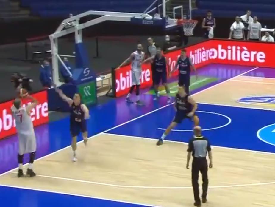  Švajcarska - Srbija 92- 90 koš Dušan Mlađan 