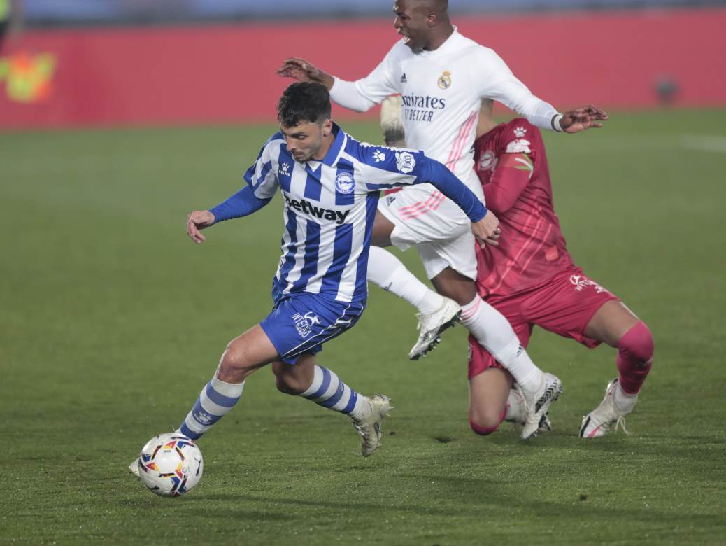  Primera Real Madrid Alaves 1 2 