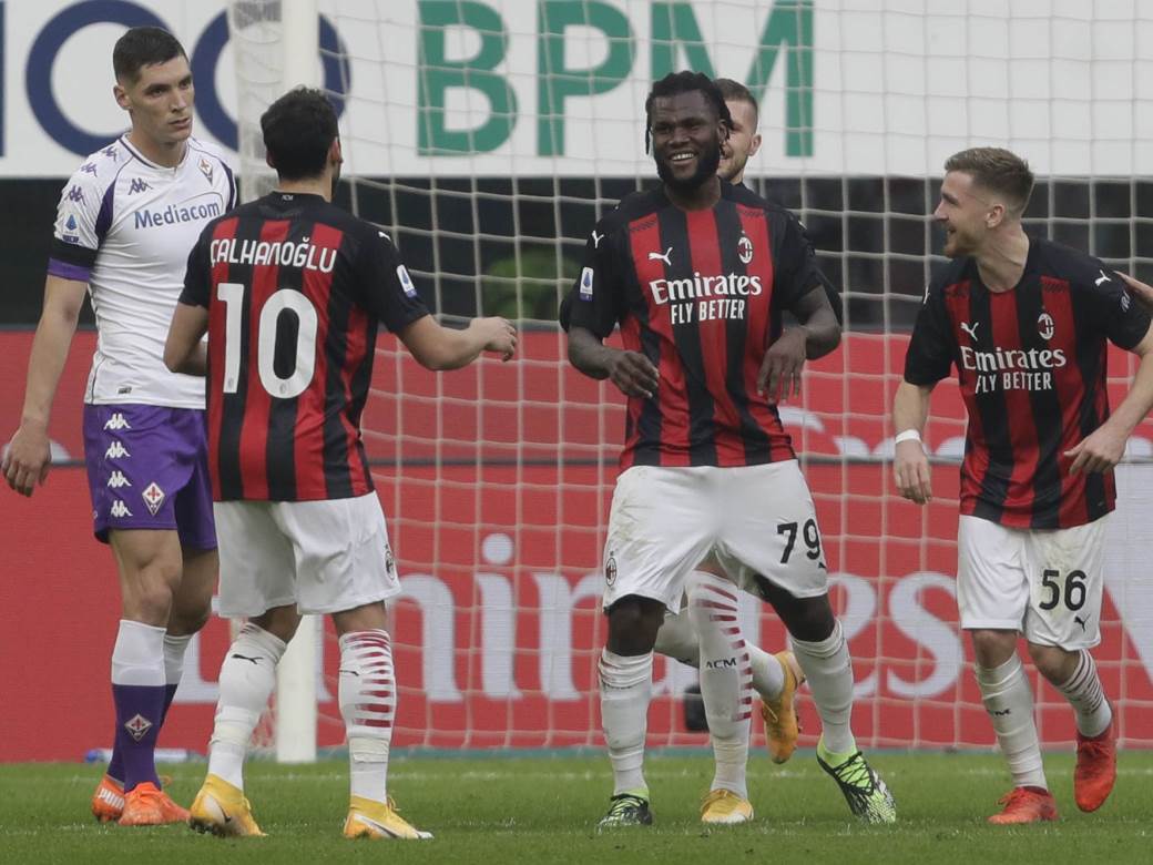  Milan - Fiorentina 2:0, Bolonja - Krotone 1:0 Serija A 9. kolo 