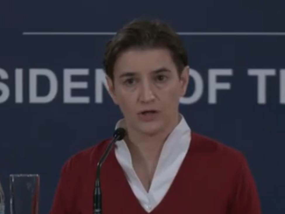  Ana Brnabić poručila: Srbija povlači odluku o protjerivanju ambasadora Crne Gore 