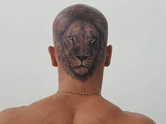  O njegovoj tetovaži se priča u fudbalu: "Kažu mi da izgledam kao Hitmen, a meni se to sviđa" (FOTO) 