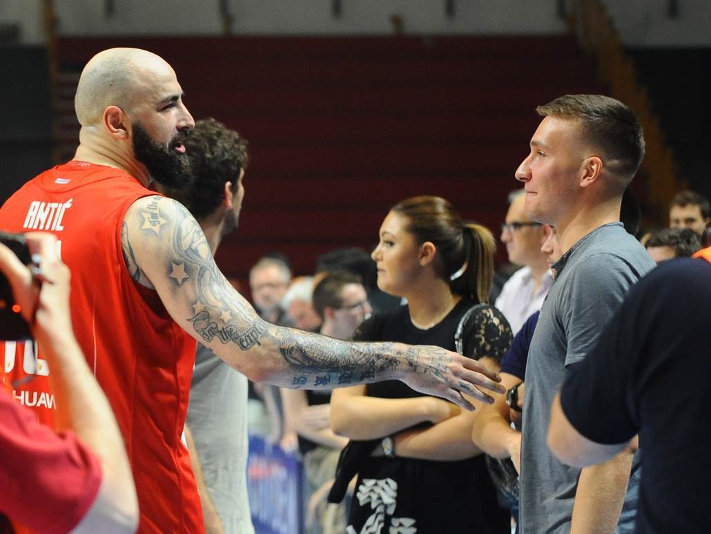  Zvezdaš pomogao Bogdanu Bogdanoviću: Srpski bek ispričao Amerikancima o prijatelju koji je igrao za  