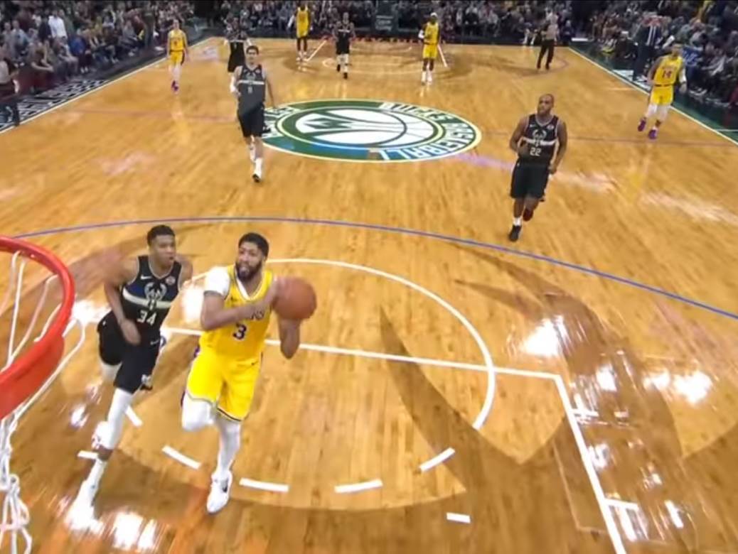  Lejkersi za dva dana potrošili 275 miliona: Posle Lebrona još jedan superstar odlučio da ostane u LA 