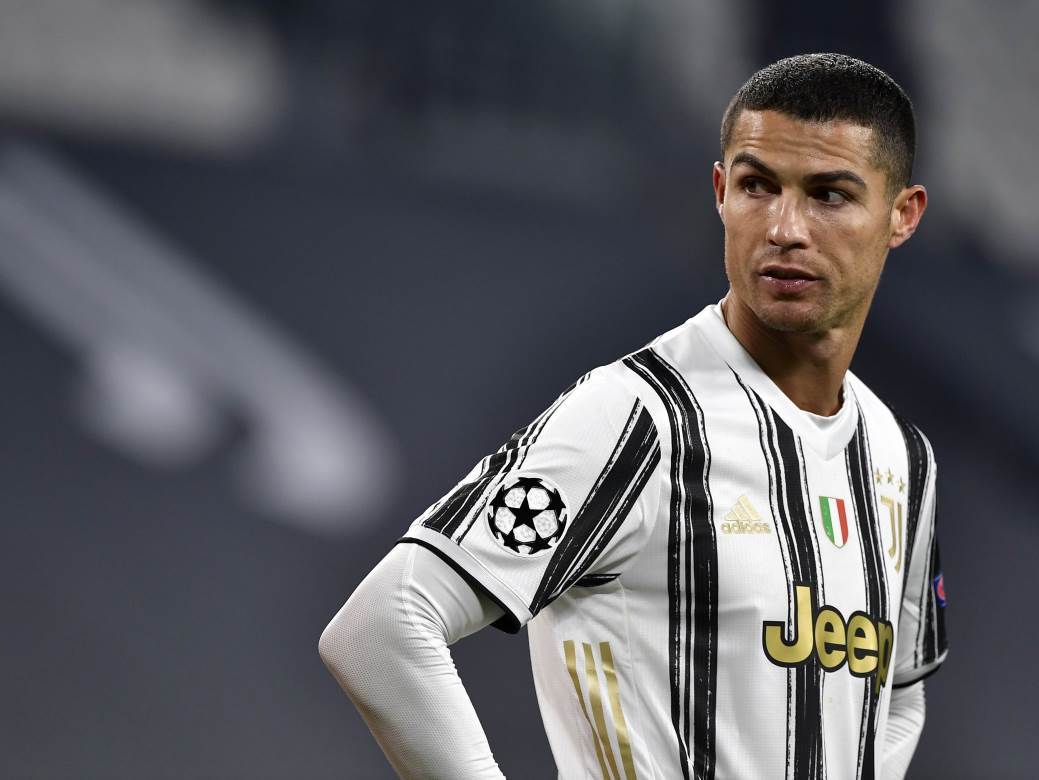  uefa-najbolji-tim-svih-vremena-ultimativni-tim-uefa-mesi-ronaldo-dzerard-cavi-inijesta 