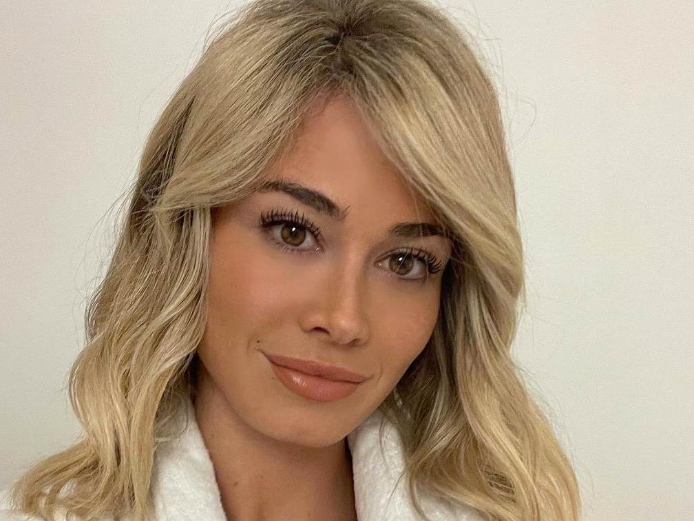  dileta-leota-instagram-dekolte-footgrafija 