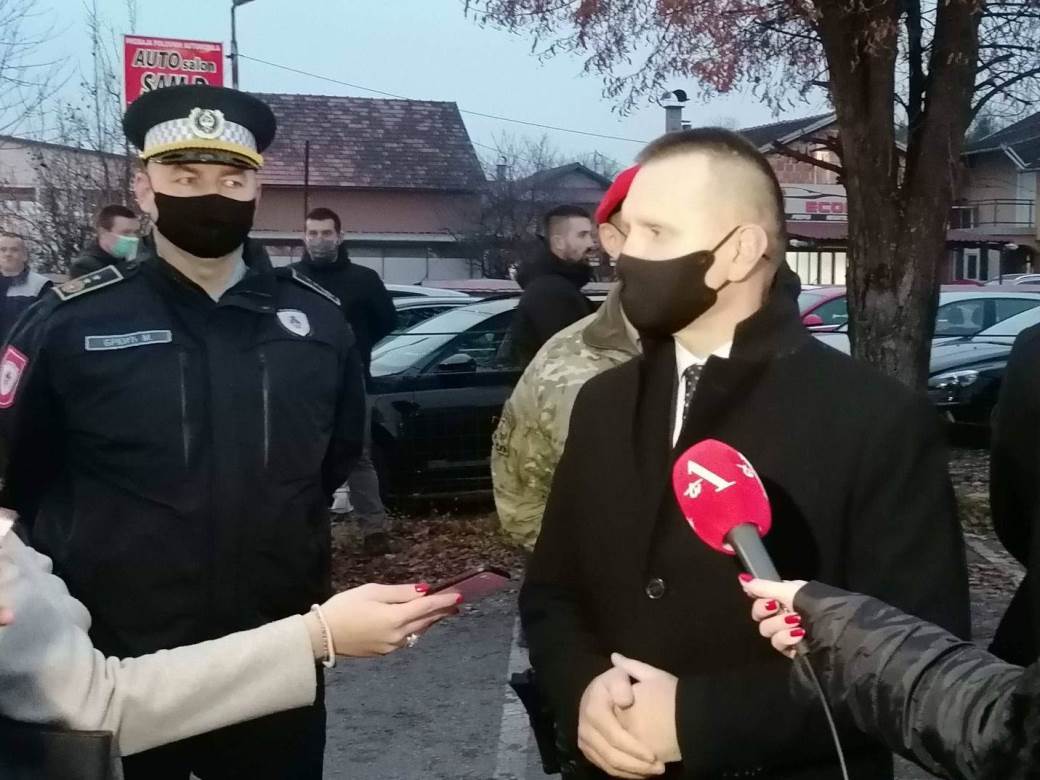  Lukač: Osumnjičeni se prilikom hapšenja povrijedio nožem 