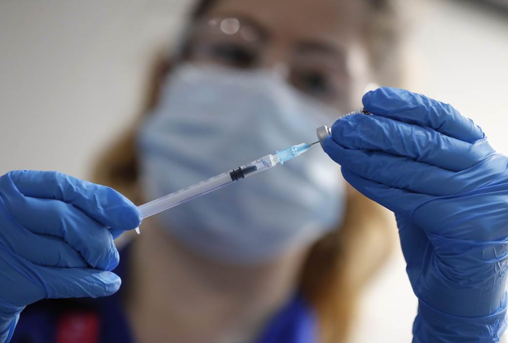  Moderna detaljno ispituje sigurnost vakcine: Testiraju je čak i na adolescentima! 